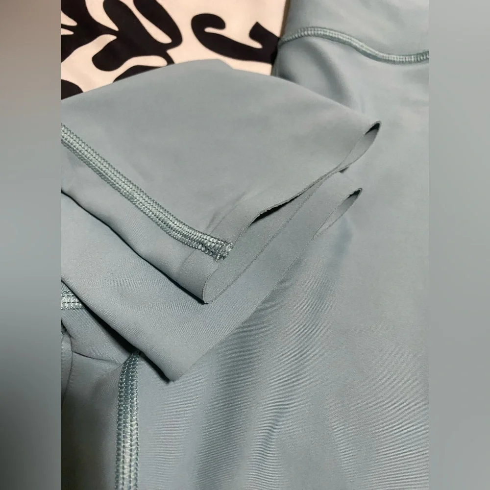 Victoria Sport Light Blue/Green Yoga/workout pants with pockets-size Med - Picture 9 of 11